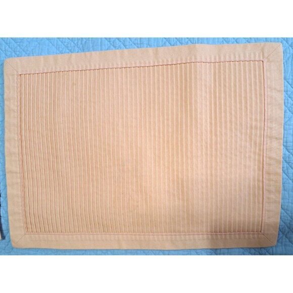 Unbranded Set of Four Light Orange Pleated Placemats Reversible FLAW! - Picture 4 of 8